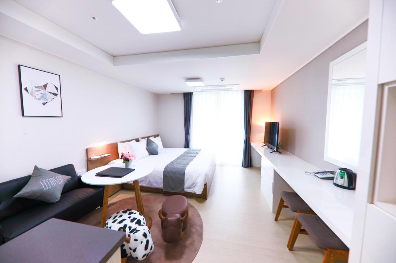 Geoje Leein Stay Hotel Exterior foto